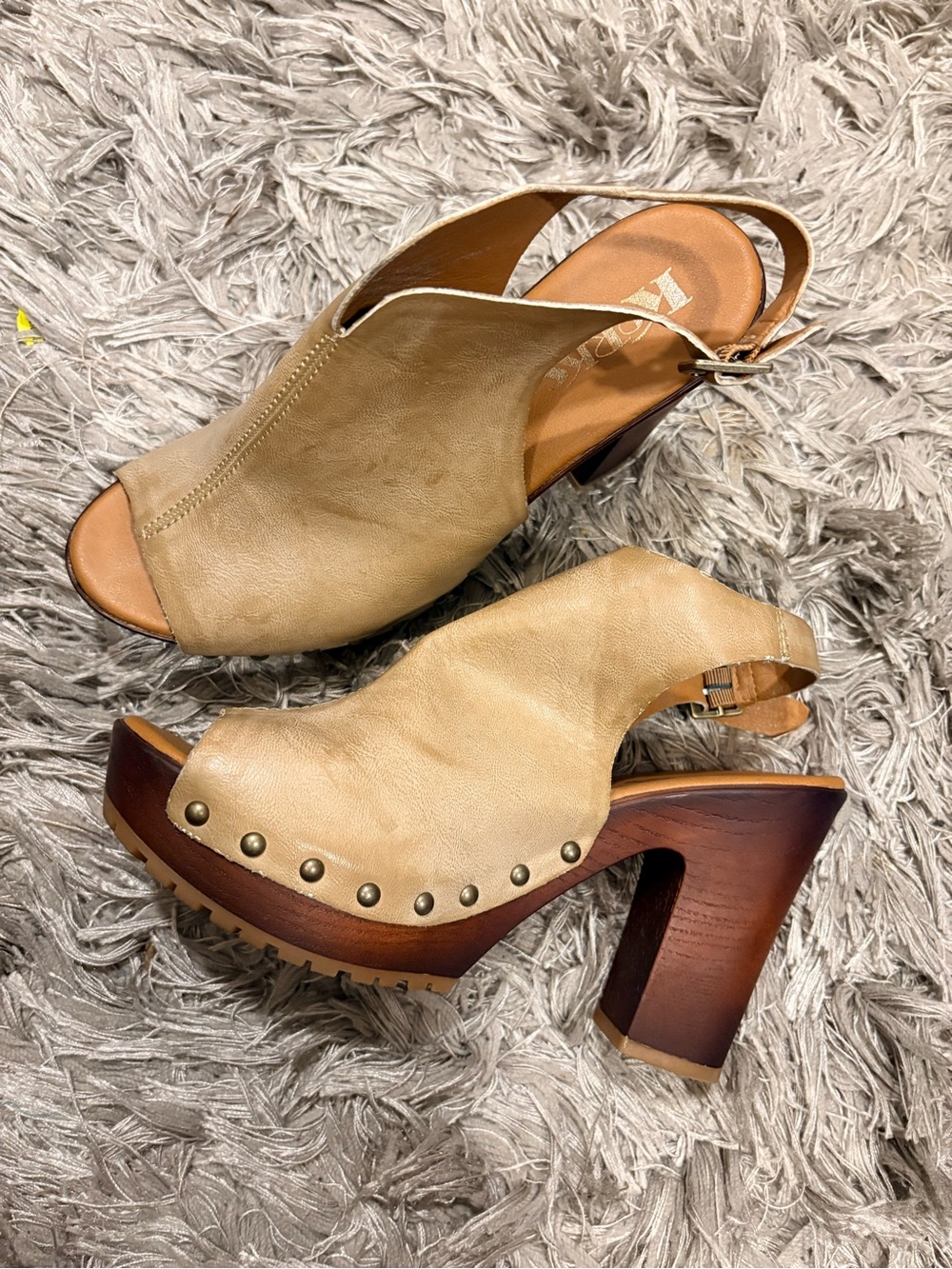 Kork-Ease Beige Leather Platform Clog Sandals